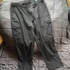 Men's Black Cargo Pants 38/29 NWOT